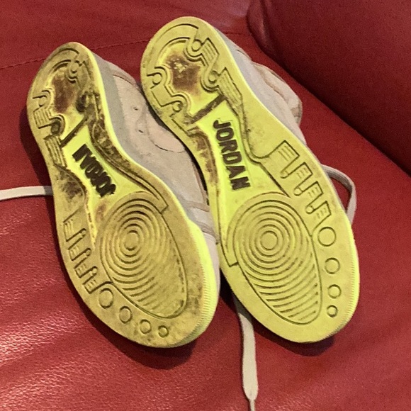 Jordan hi-tops - Picture 4 of 6